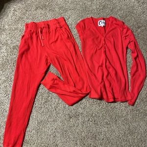 Red Zyia thermal set. Medium.